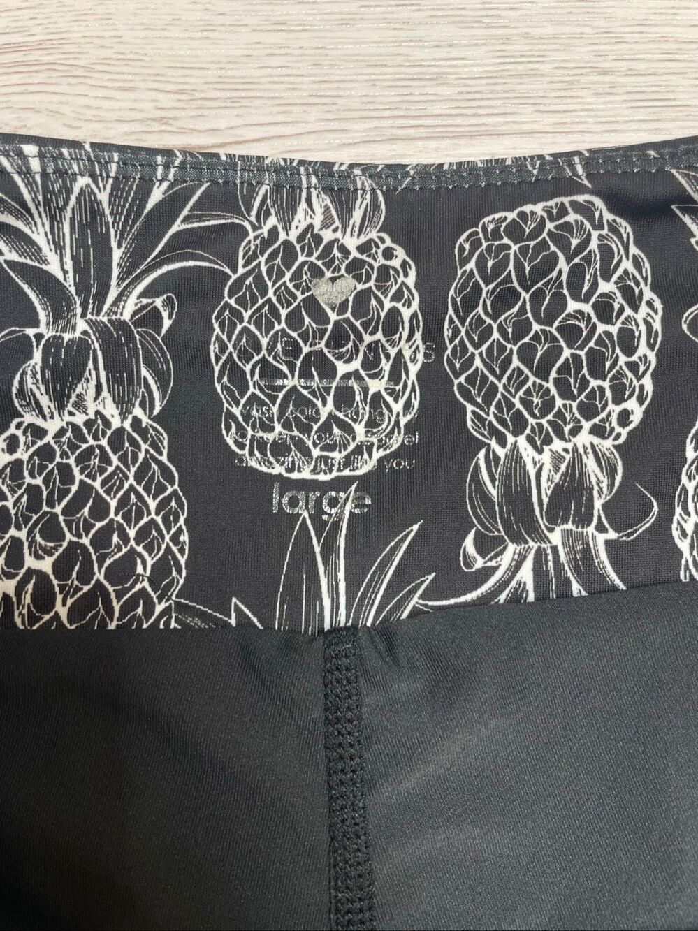 Love Fitness Pineapple Runners Athletic Shorts Black Size Large - Picture 4 of 10